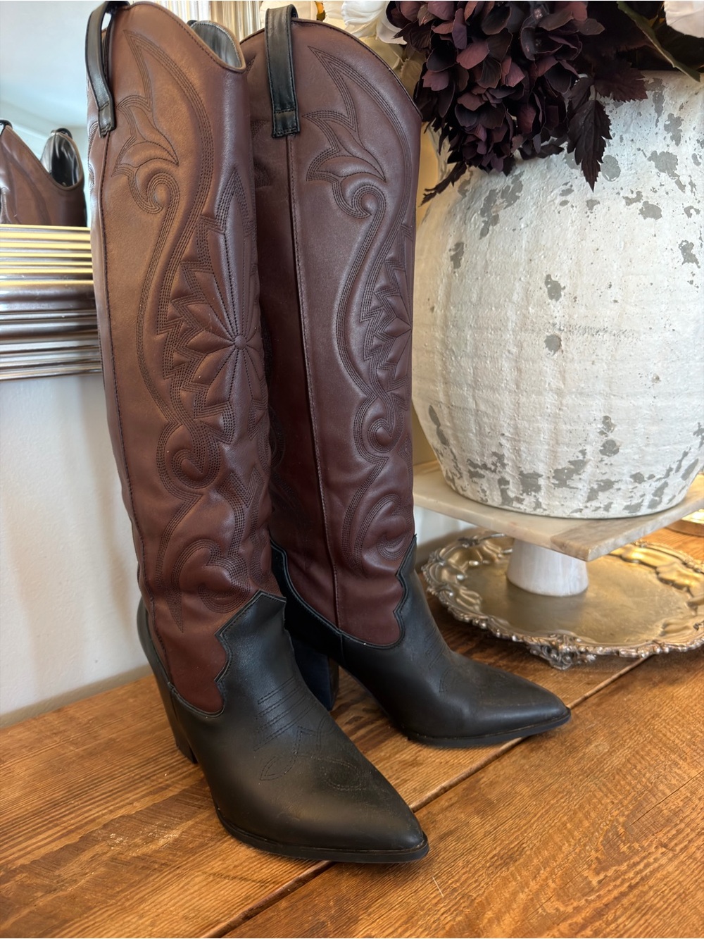Steve Madden Lasso Women's Two-Tone Brown and Black Leather Western Boots 11
